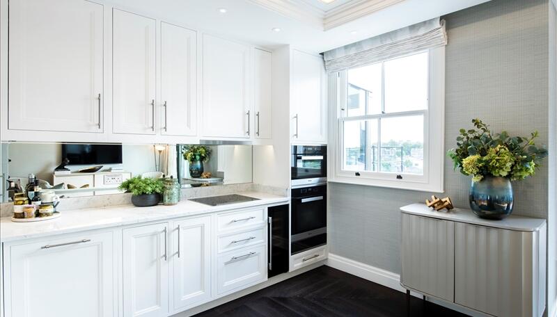 2 bed property in Prince Of Wales Terrace, London